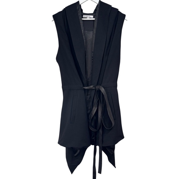 heikejarick Tops - Heikejarick Black Sleeveless hooded vest size 6 US Women’s